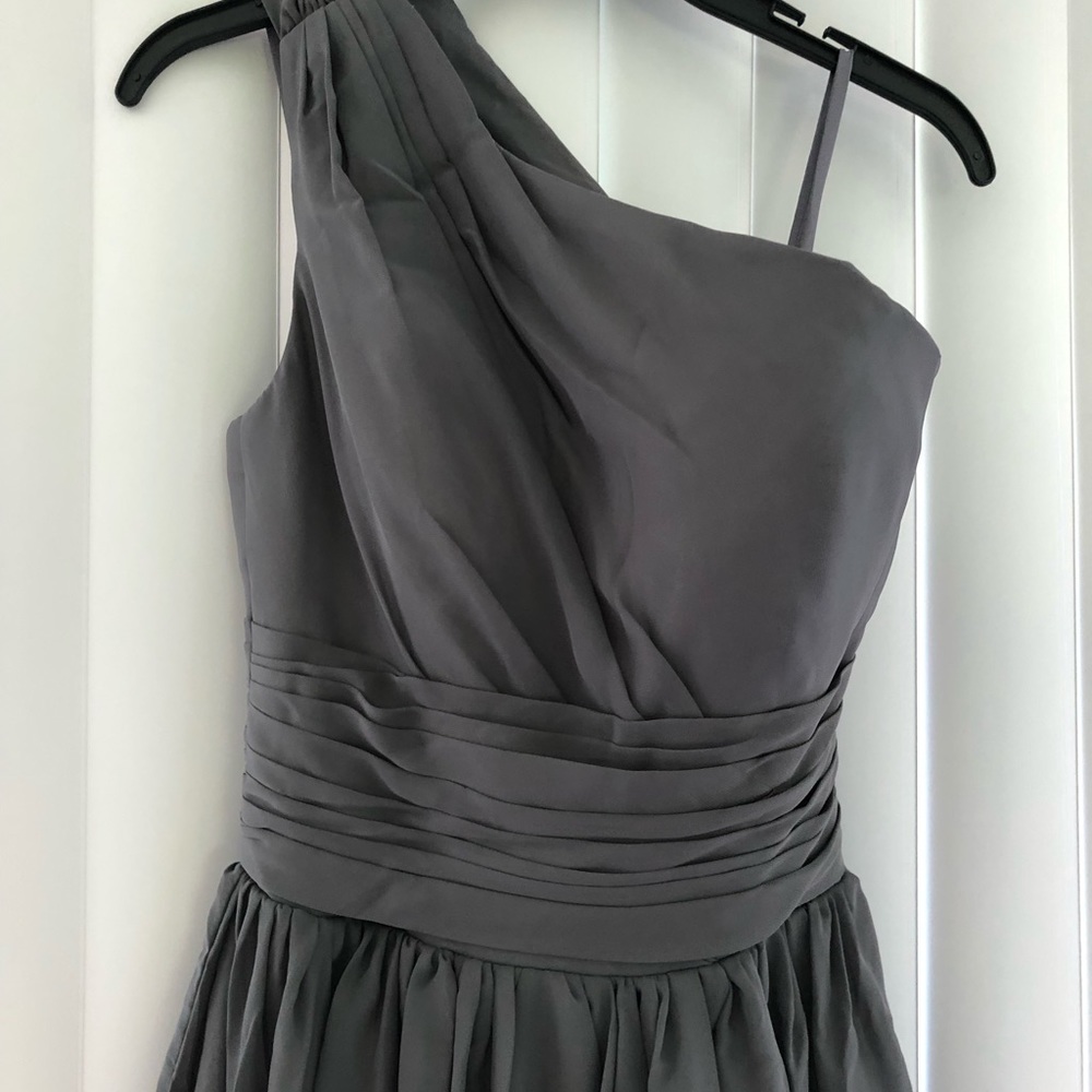 Formal Or Bridesmaids Dress.     Size USA 4 - Picture 3 of 8